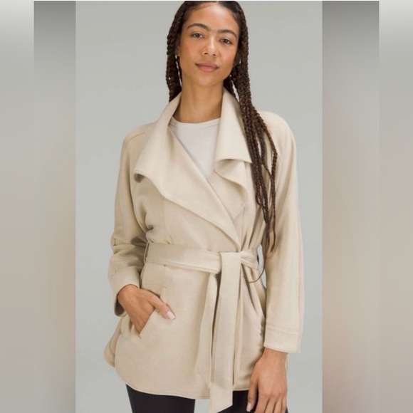 NWT Lululemon Softstreme Belted Wrap Trench Size XS/S NEW - Picture 2 of 10